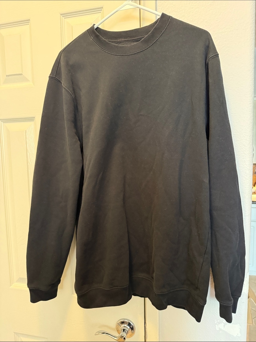 GAP Men’s Black Crewneck Pullover Sweater